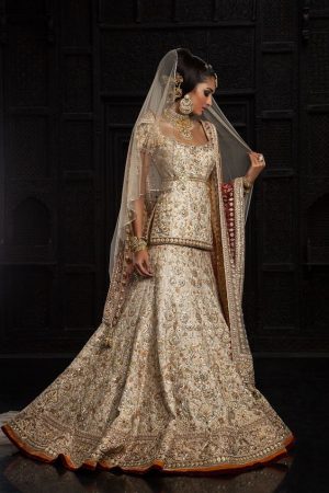 Latest Indian Designer Bridal Dresses Wedding Trends 2021-22 Collection