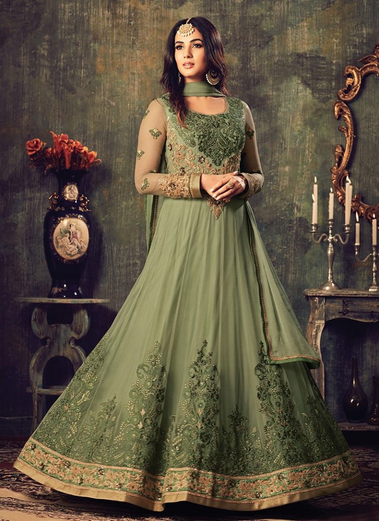 Latest Pakistani Indian Salwar Kameez Designs & Trends 2022-2023