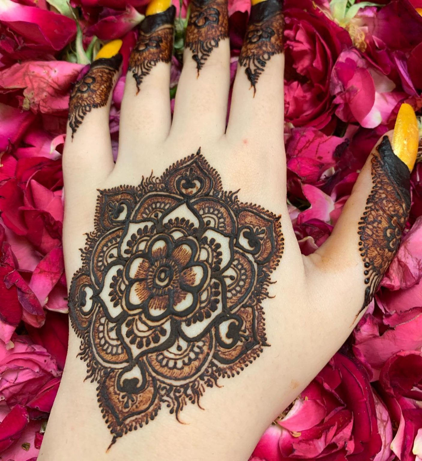 Kashee's Stylish & Fancy Mehndi Designs Collection 20222023