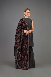 Bareeze Luxury Winter Embroidered Dresses Shawls Designs