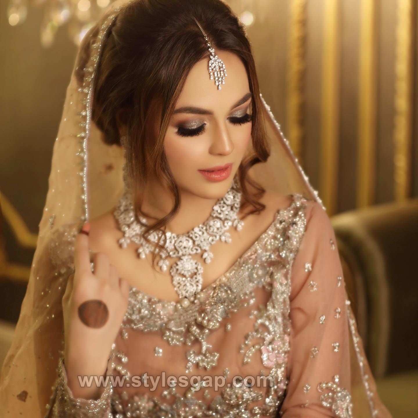 Bridal Curls Latest Pakistani Bridal Hairstyles Wedding Trends 2